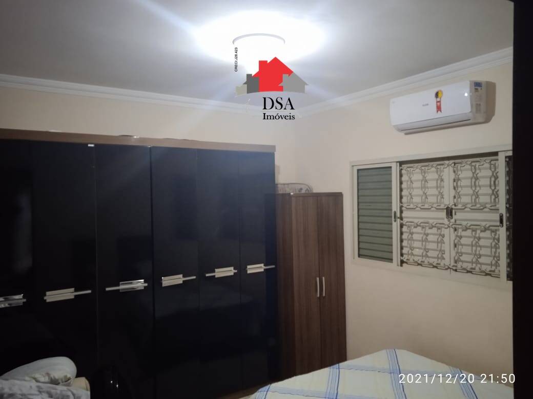 Casa à venda com 2 quartos, 90m² - Foto 3