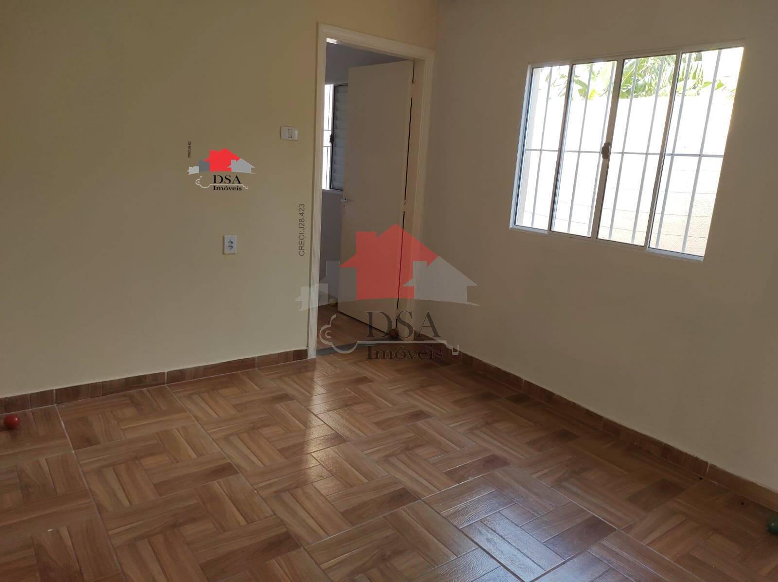 Casa à venda com 5 quartos, 185m² - Foto 4