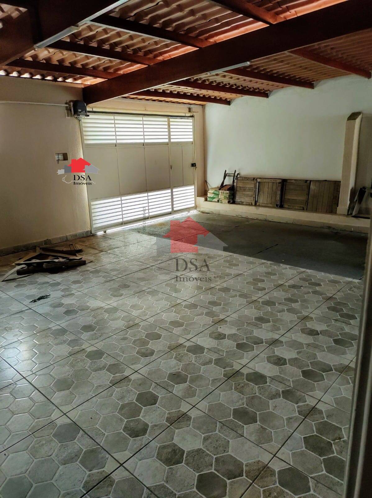 Casa à venda com 5 quartos, 185m² - Foto 2