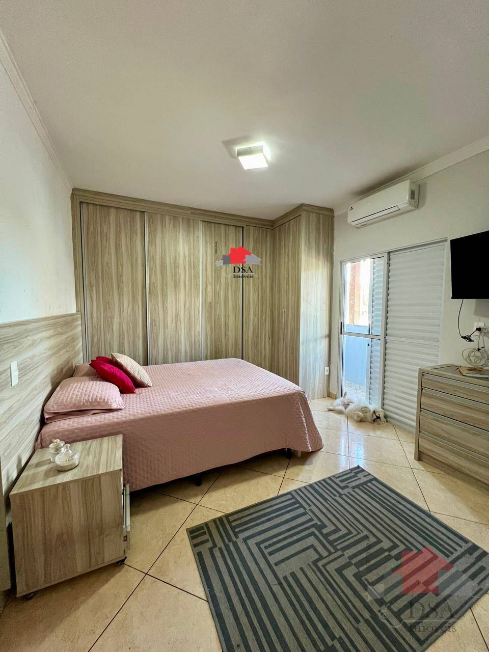 Casa à venda com 3 quartos, 178m² - Foto 4